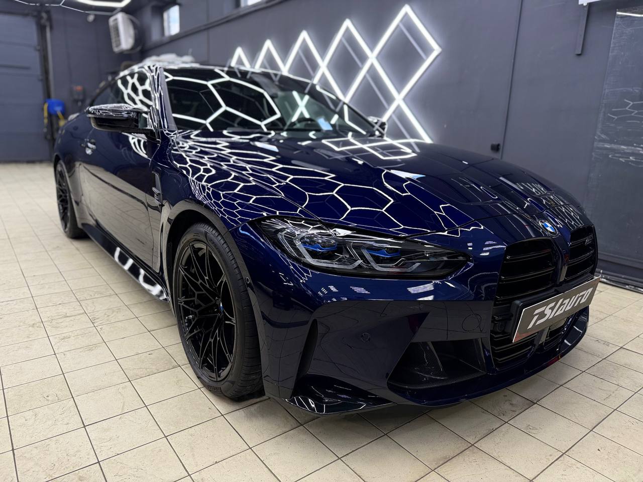 Оклейка пленкой BMW M4 в Рязани