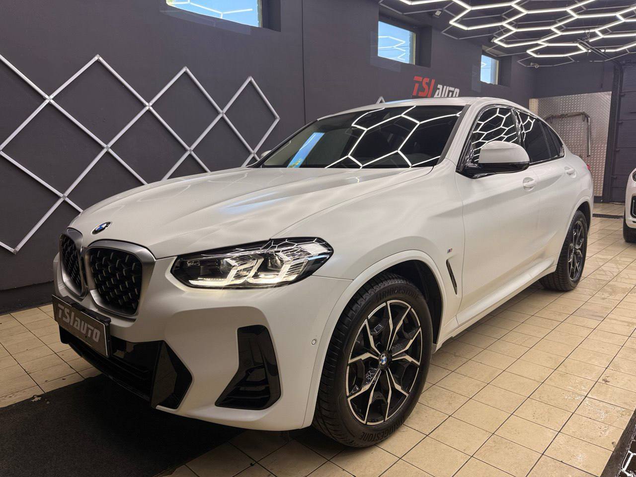 Шумоизоляция BMW X4 в Рязани