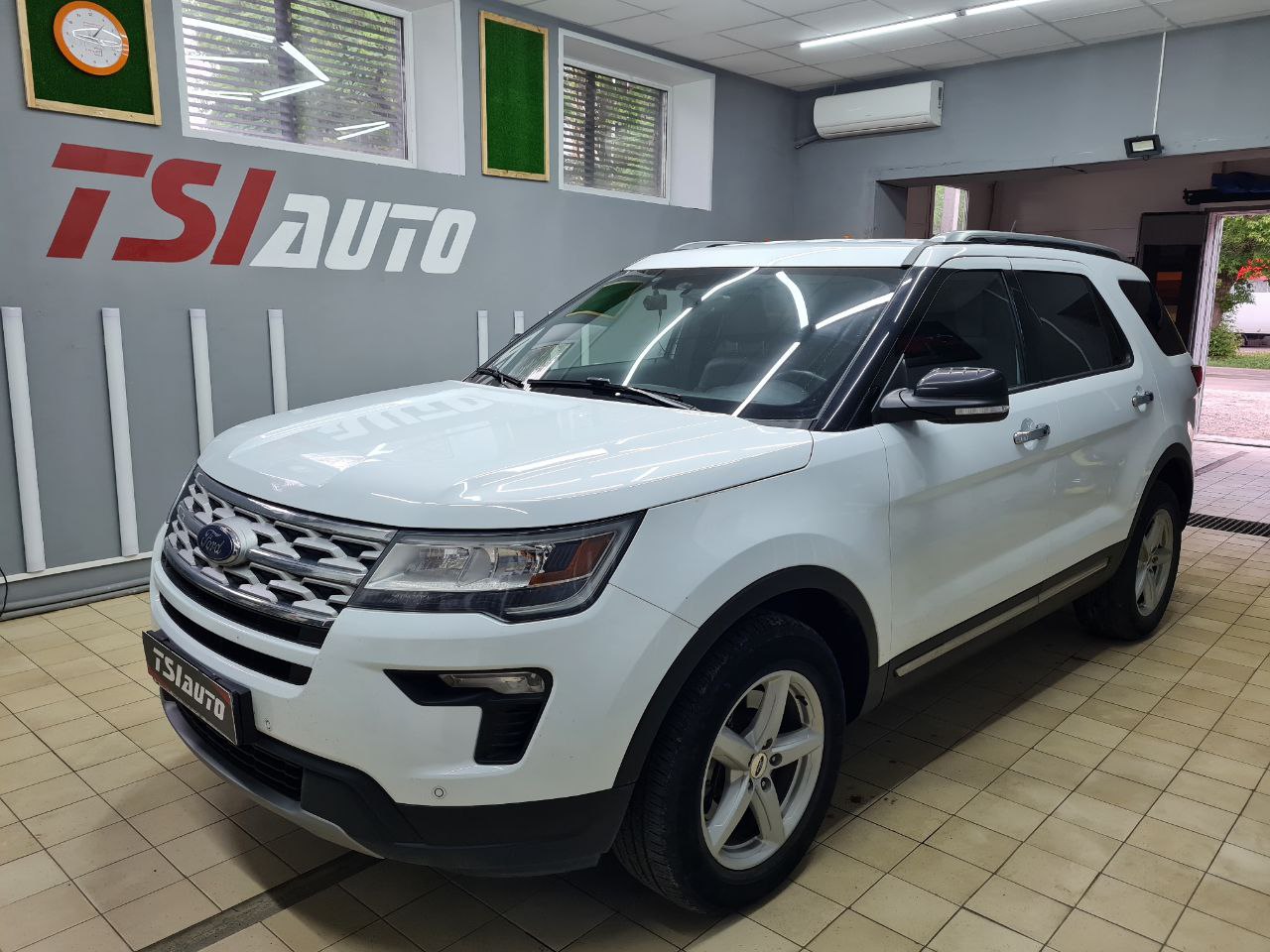 Шумоизоляция Ford Explorer в Рязани в пакете Комфорт