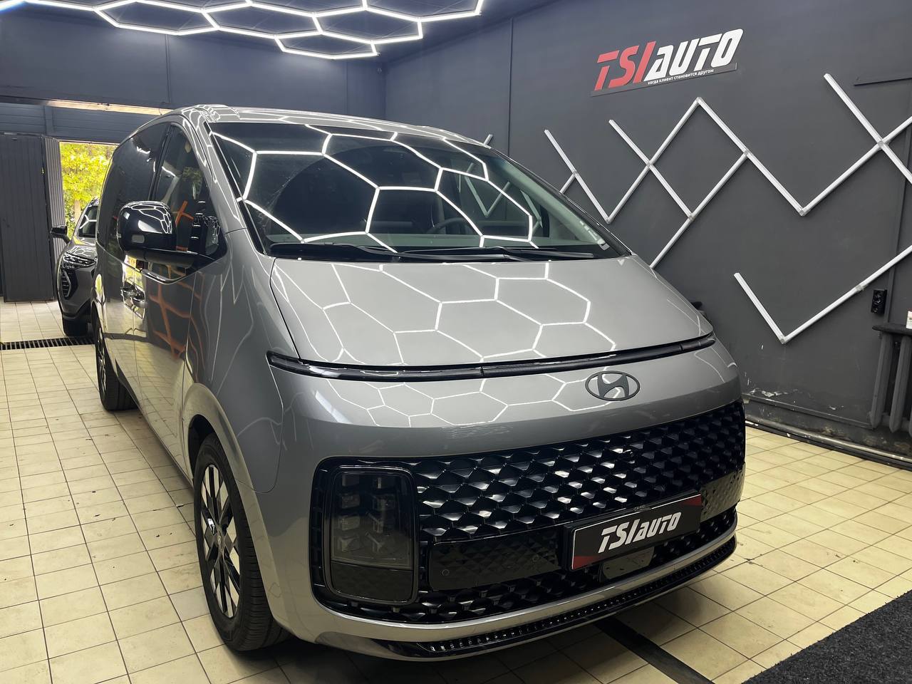 Шумоизоляция Hyundai Staria в Рязани