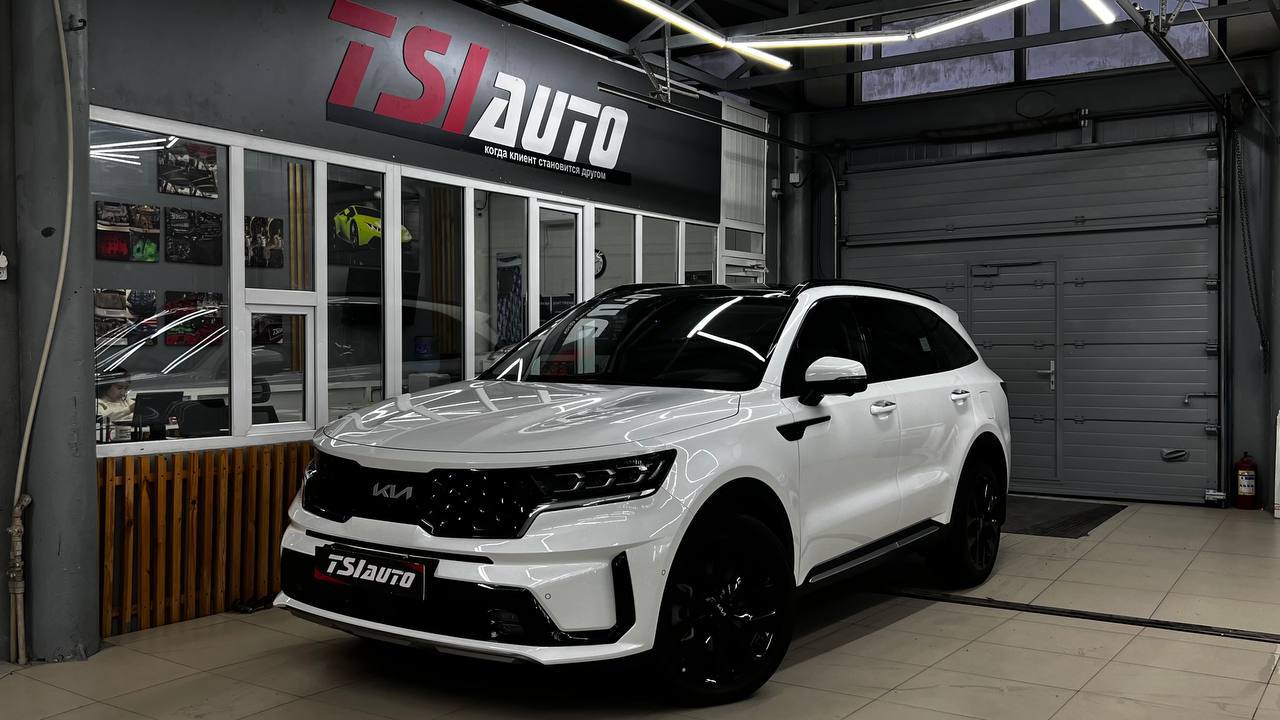 Kia Sorento оклейка бронепленкой в Рязани