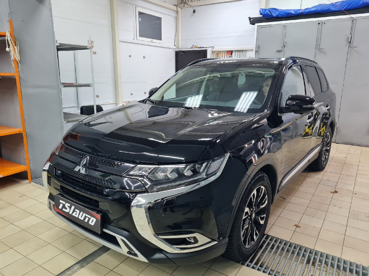 Шумоизоляция Mitsubishi Outlander в Рязани