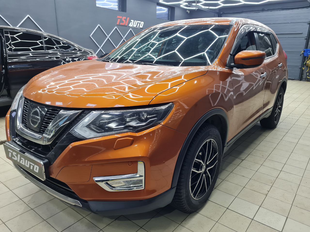 Установка ГУ с камерой заднего вида Nissan X-Trail в Рязани