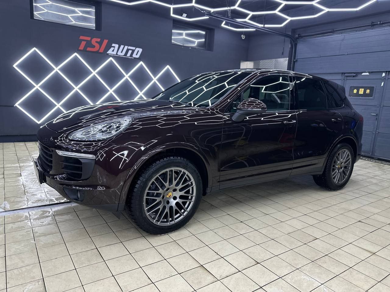 Porsche Cayenne полная оклейка бронепленкой в Рязани