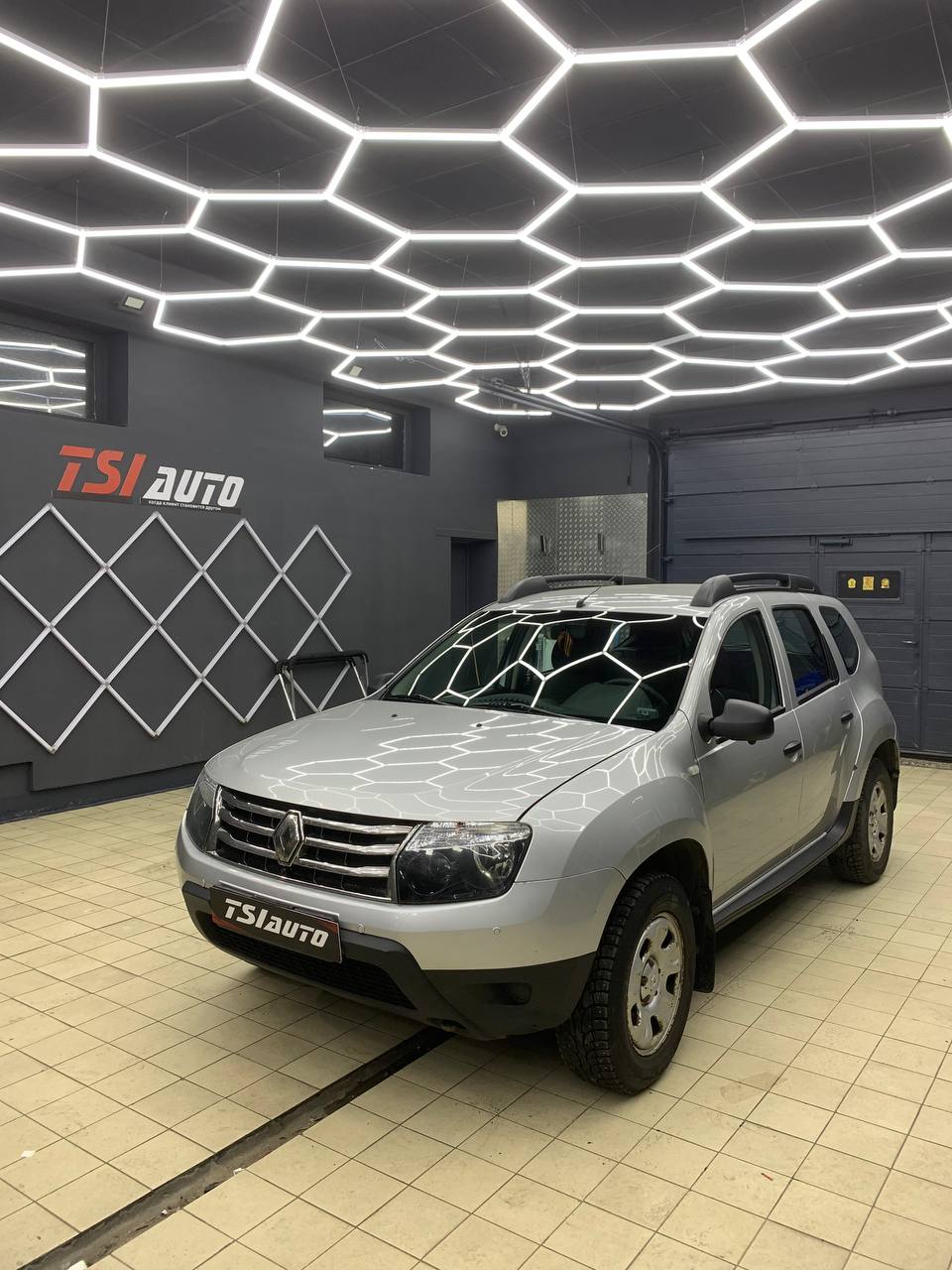 Renault Duster установка ГУ с круговым обзором в Рязани
