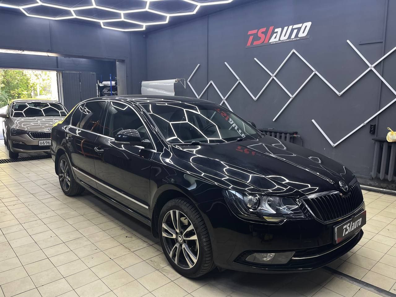 Шумоизоляция Skoda Superb в пакете Комфорт в Рязани