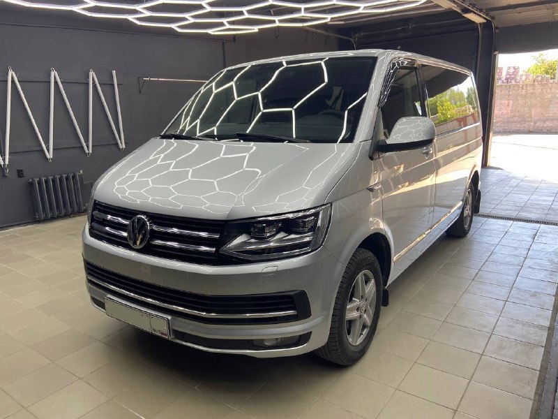 Volkswagen Caravelle установка динамиков и усилителя фото и цены
