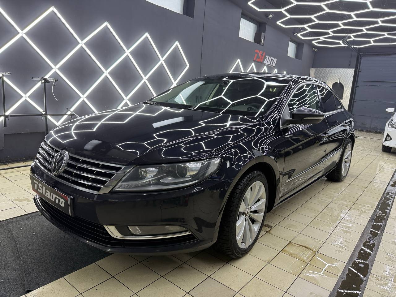 Volkswagen Passat CC тонировка задних фонарей пленкой в Рязани - фото и цены