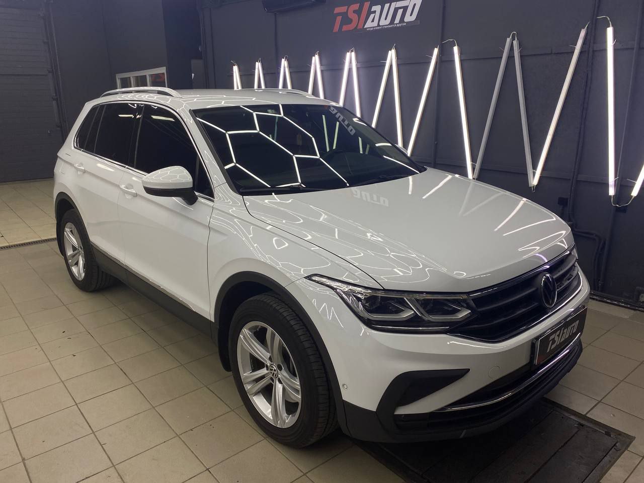 Шумоизоляция Volkswagen Tiguan 2 в Рязани - пакет Комфорт