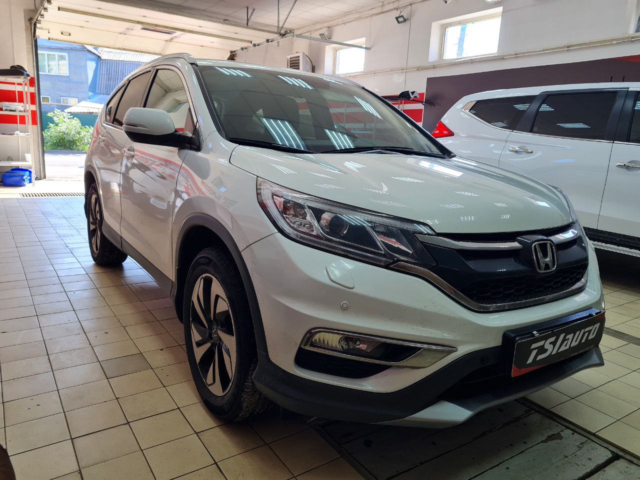 Правильная шумоизоляция Honda CR-V 5 в Рязани 