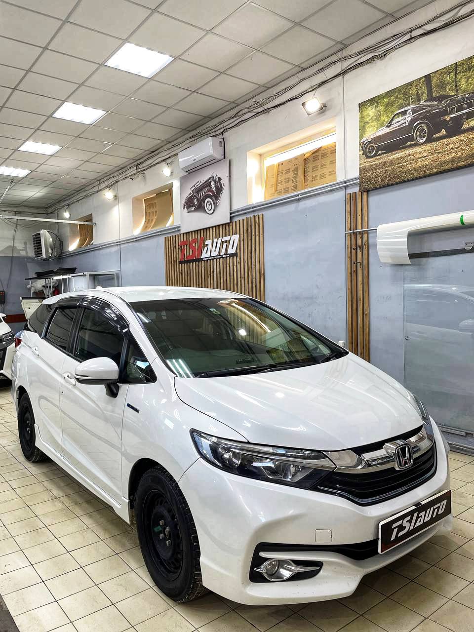 Honda Shuttle оклейка фар бронепленкой в Рязани