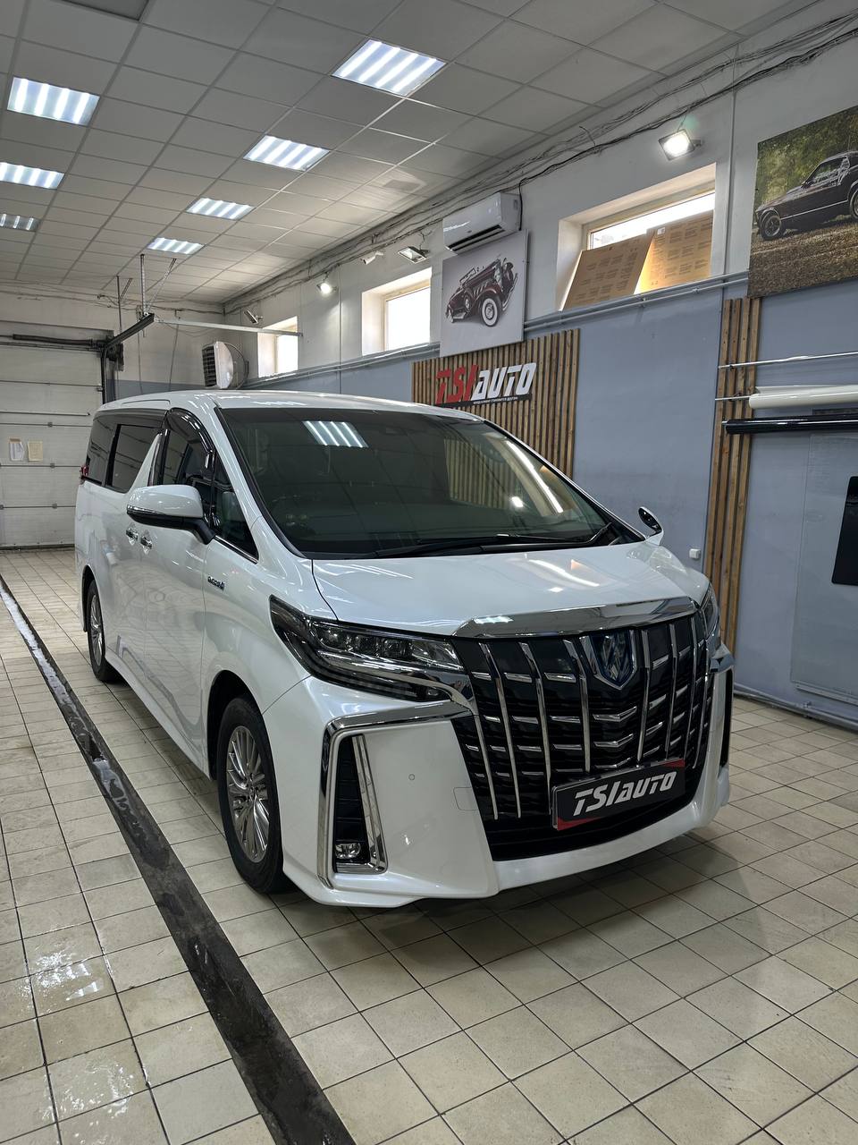 Шумоизоляция Toyota Alphard в Рязани