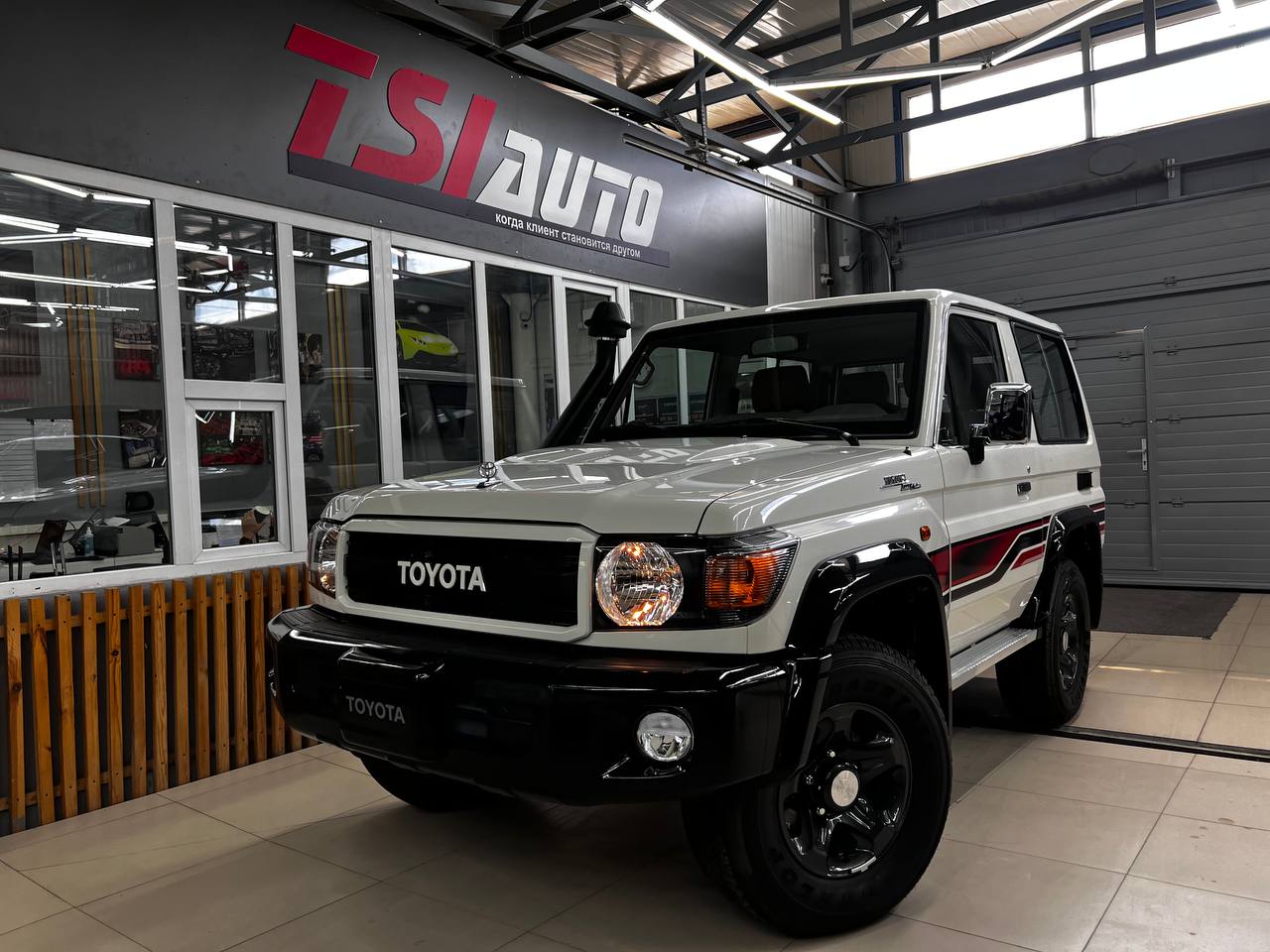 Шумоизоляция Toyota Land Cruiser 70 в Рязани