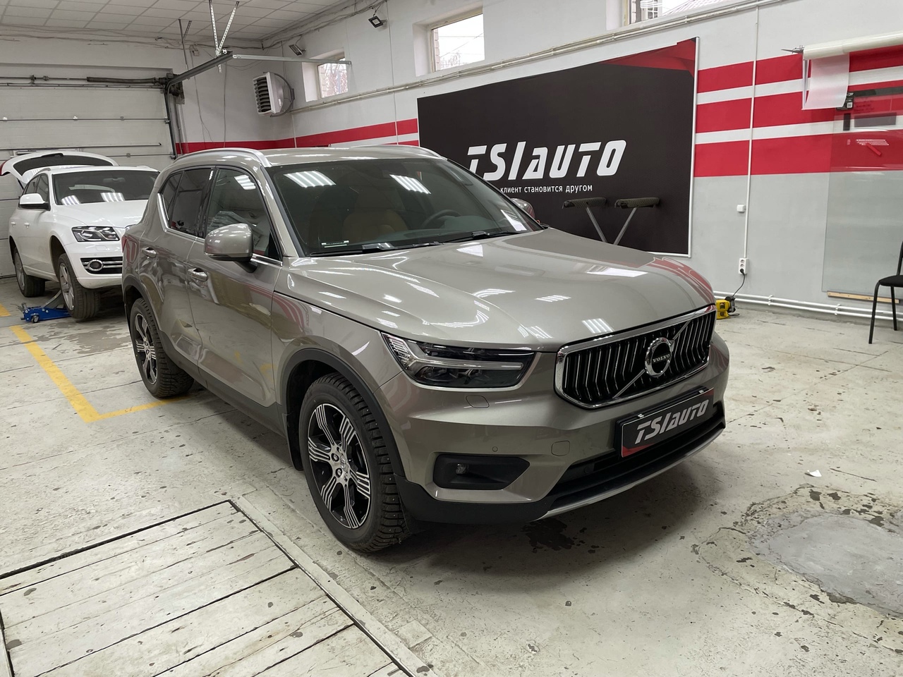 Шумоизоляция Volvo XC40 в Рязани